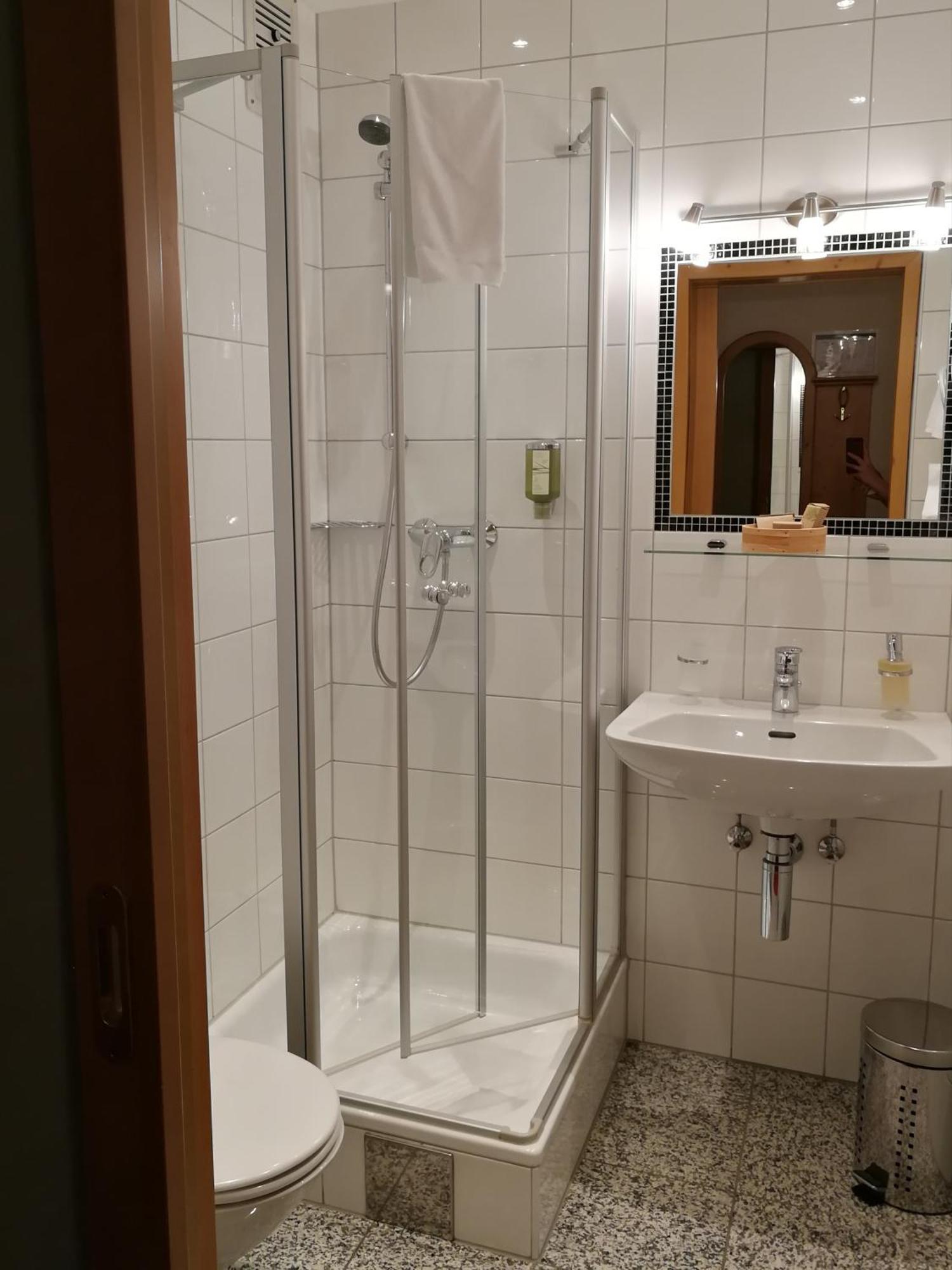 Die Linde Höchst Extérieur photo